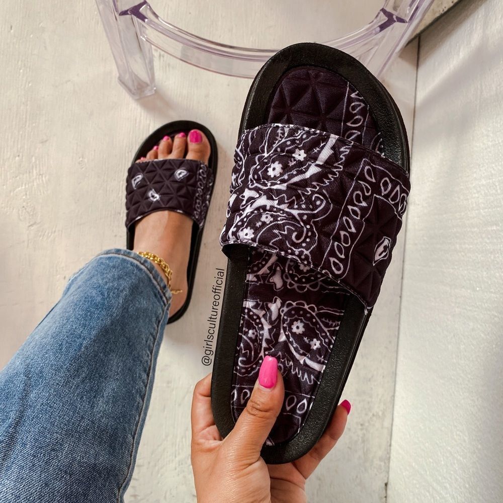 Black Bandana Pool Slide Sandal - Picture 3 of 5